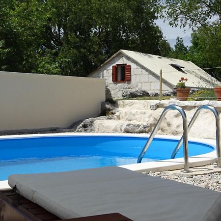 Holiday Home Mimara Korusce Eksteriør billede